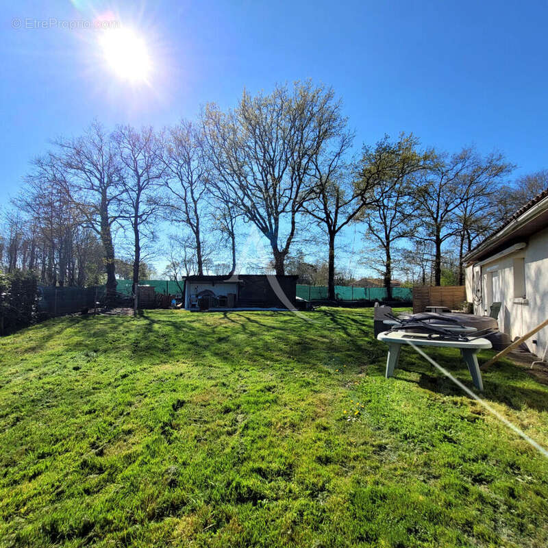 Maison à LA BOISSIERE-DES-LANDES