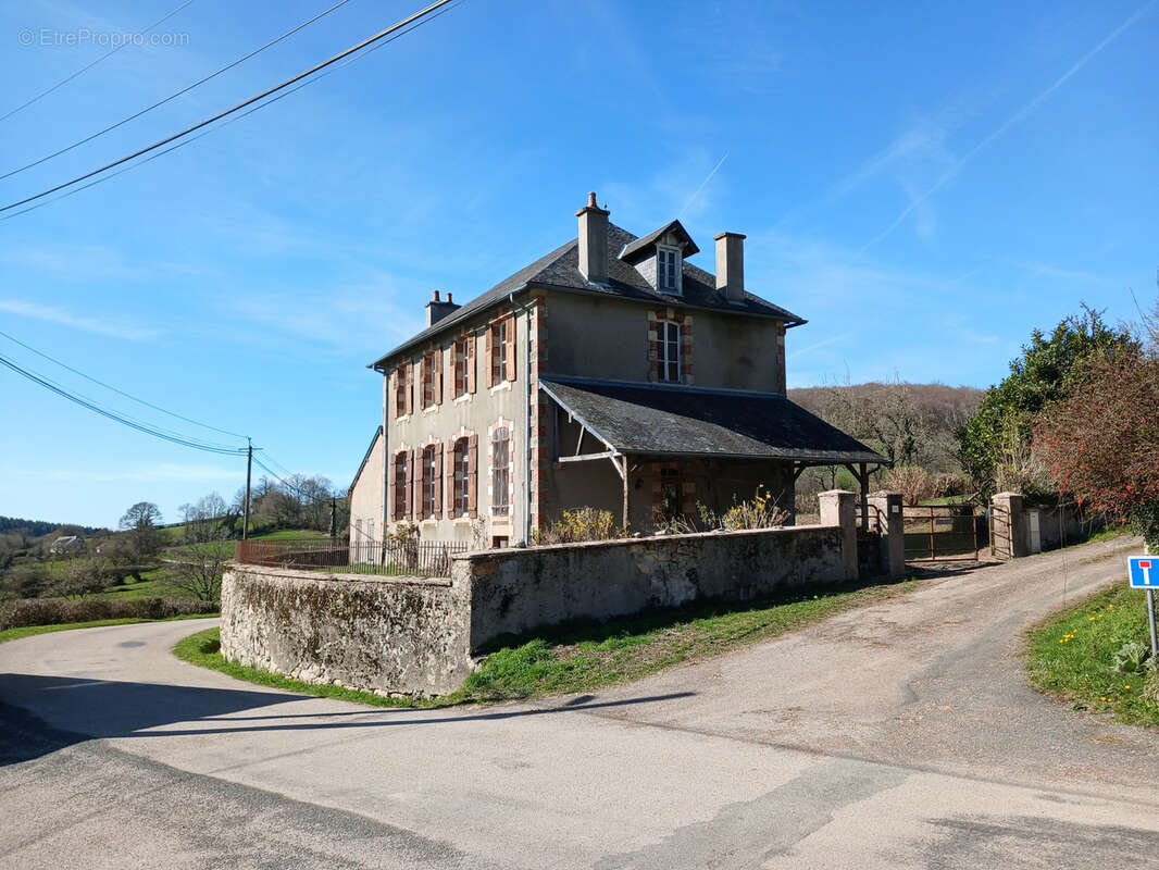 Maison à SAINT-LEGER-DE-FOUGERET