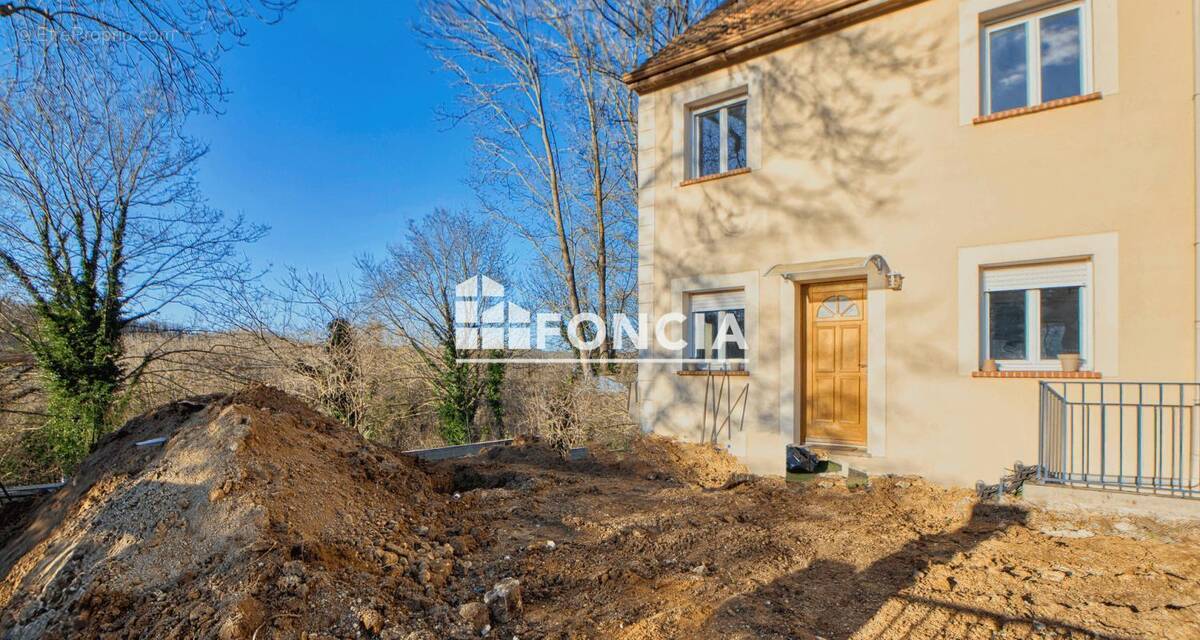 Maison à MEULAN