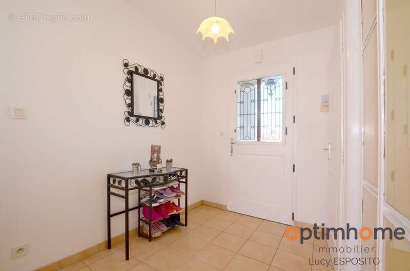 Maison à CHAMPAGNE-MOUTON