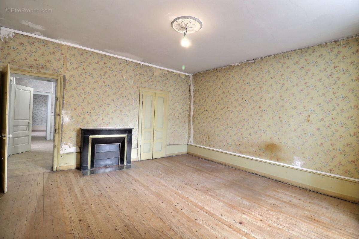 Maison à SAINT-GENIX-SUR-GUIERS