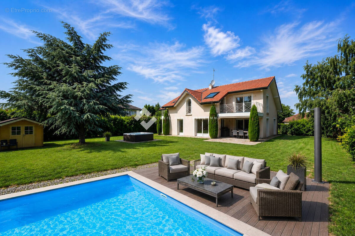 Maison à DIVONNE-LES-BAINS