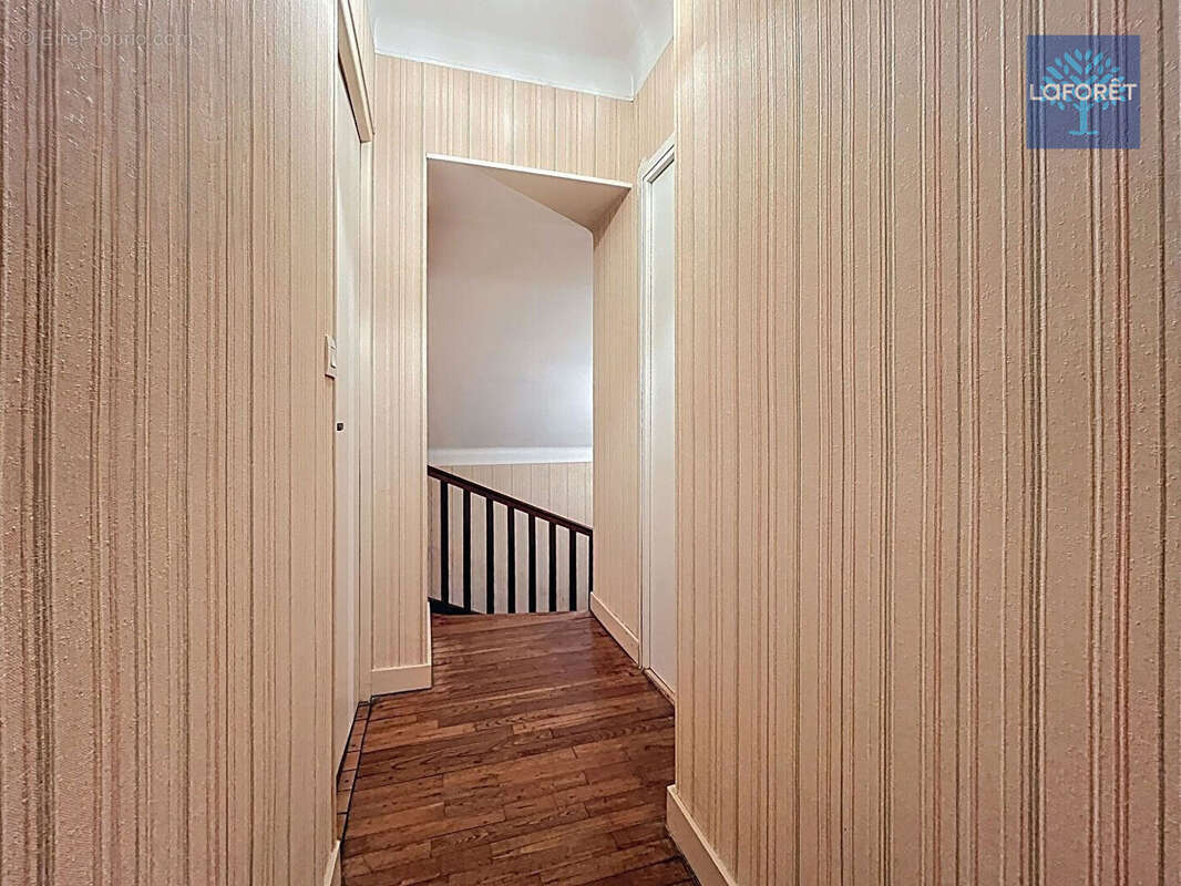 Maison à NOYAL-CHATILLON-SUR-SEICHE