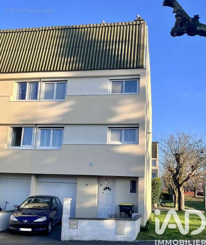 Photo 2 - Maison à PONTAULT-COMBAULT