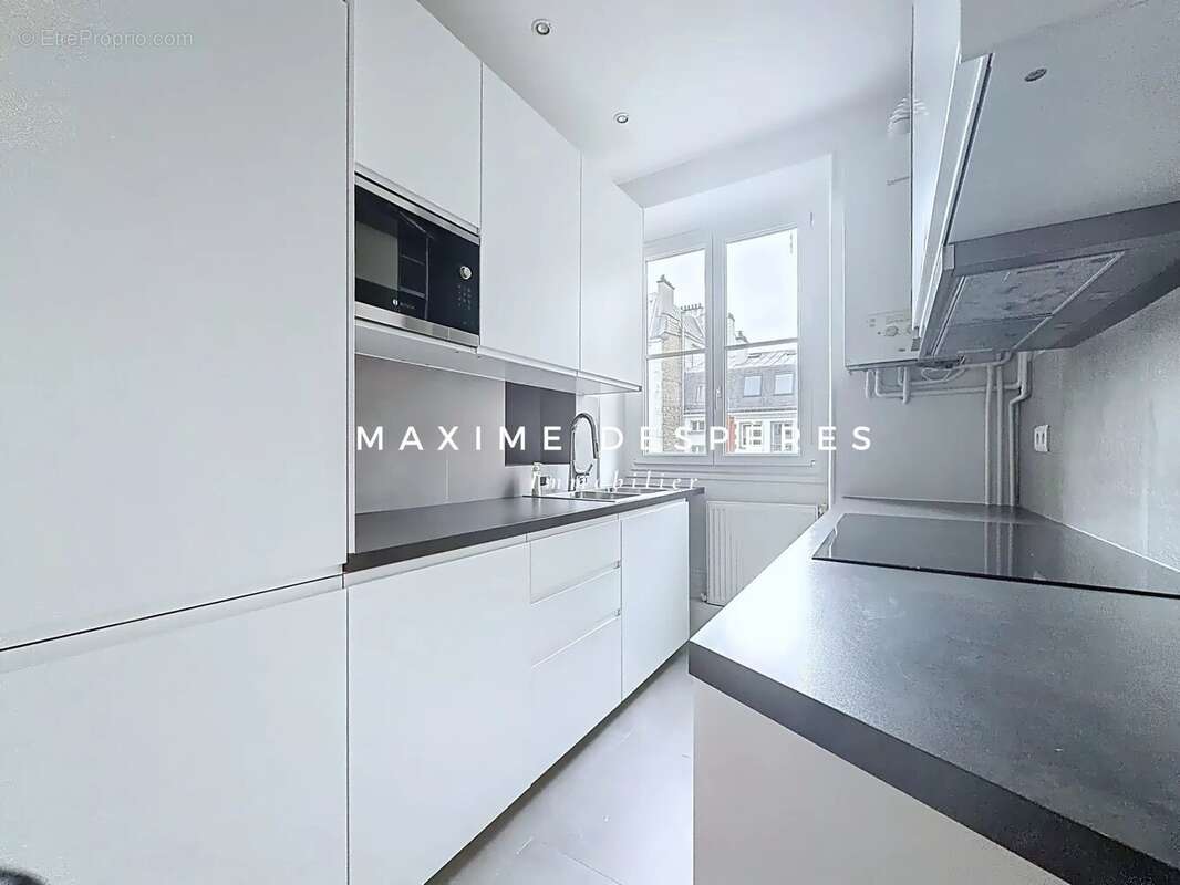 Appartement à NEUILLY-SUR-SEINE