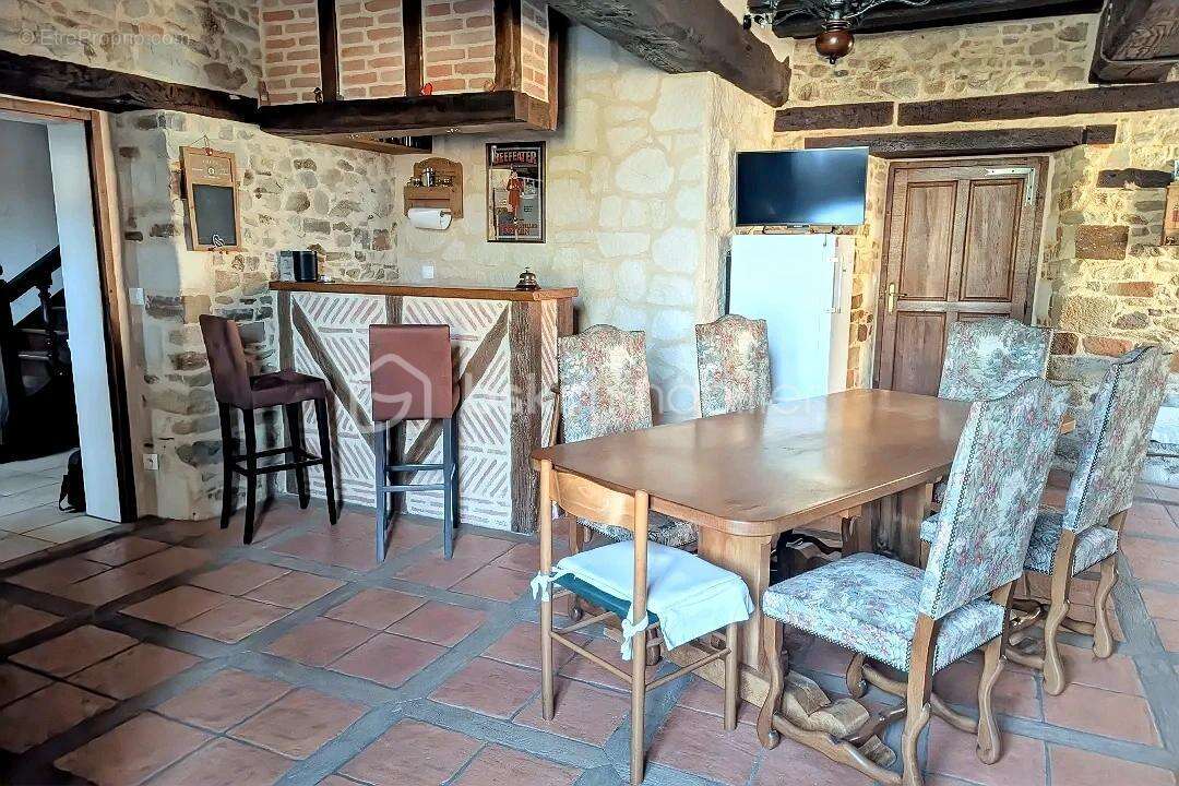 PROPRIETE BOURGEOISE du XVIIe siècle au cachet exceptionnel ! - photo 3