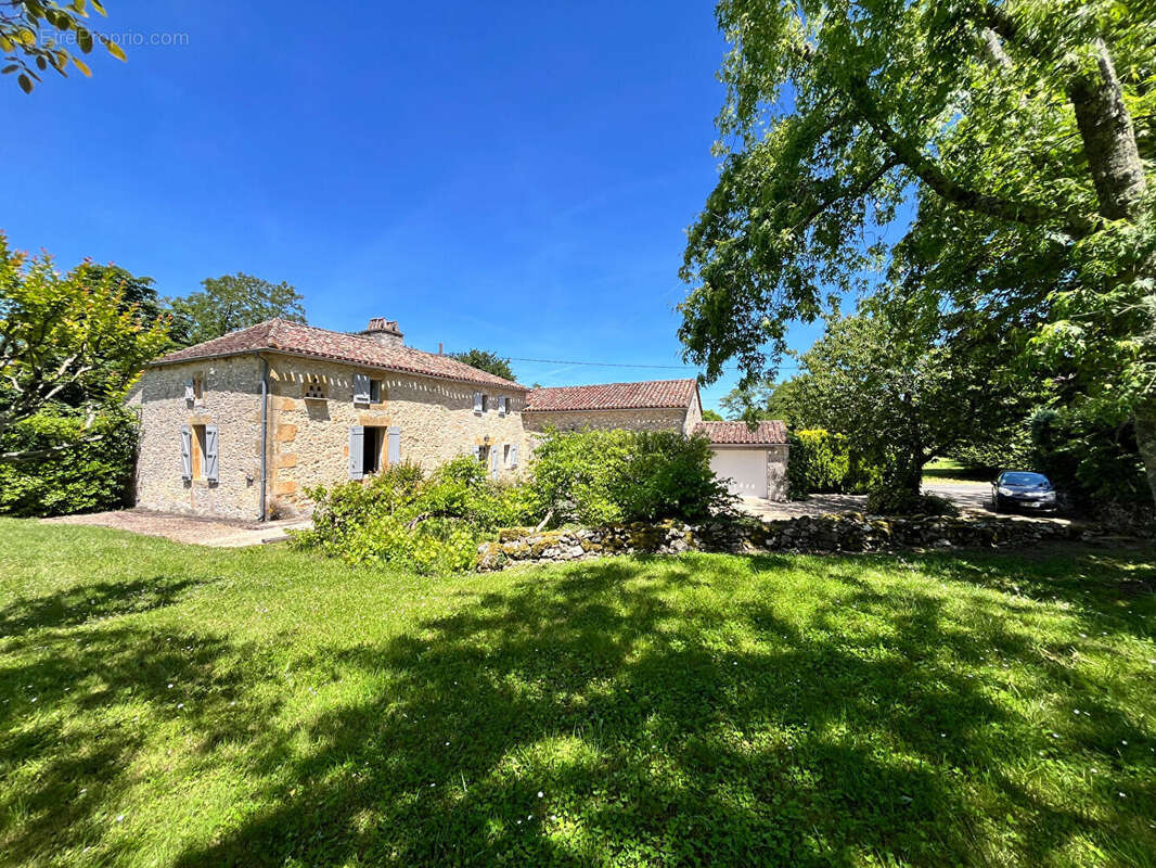 Maison en pierre entre Monpazier et Beaumont du Perigord - photo 2