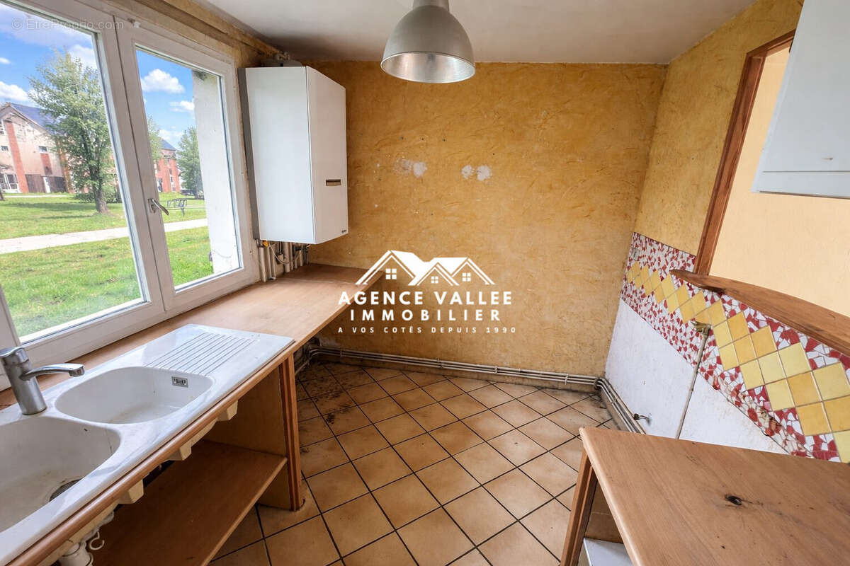 Maison à SAINT-PIERRE-DU-PERRAY