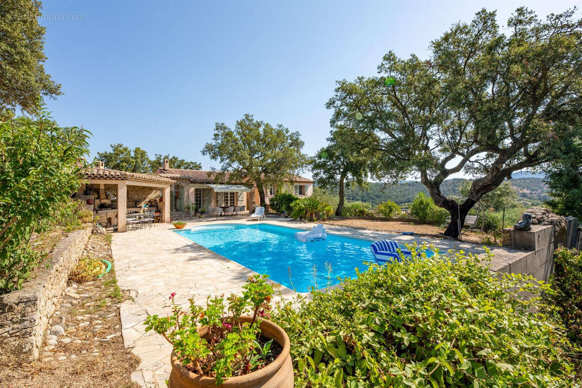 Maison à PLAN-DE-LA-TOUR