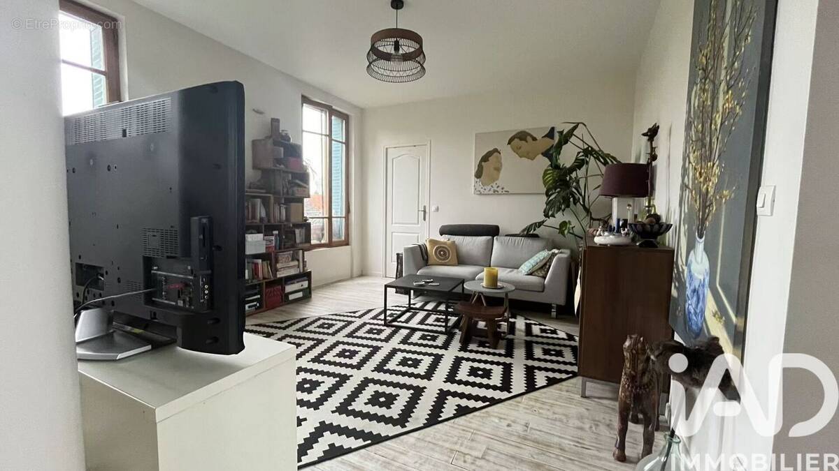 Photo 1 - Appartement à CHOISY-LE-ROI