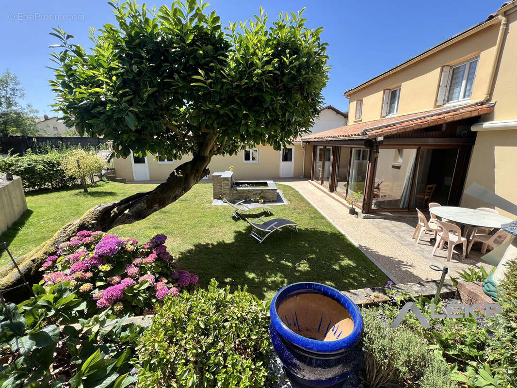 Maison 140 m² à Cerizay  - photo 2