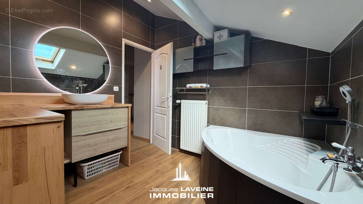 Appartement à MARANGE-SILVANGE