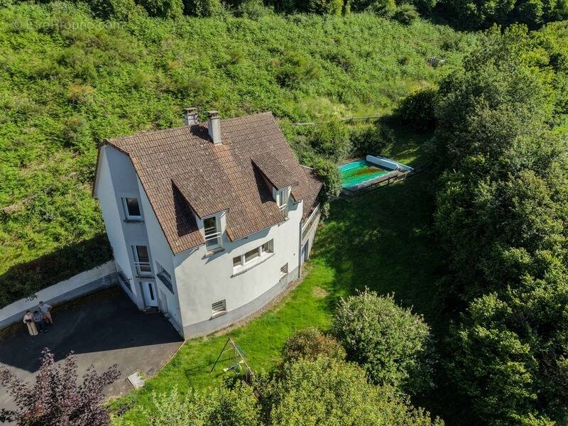 Maison à VEZAC