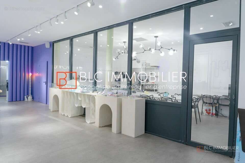 232 m² à Marseille-1e  - photo 4
