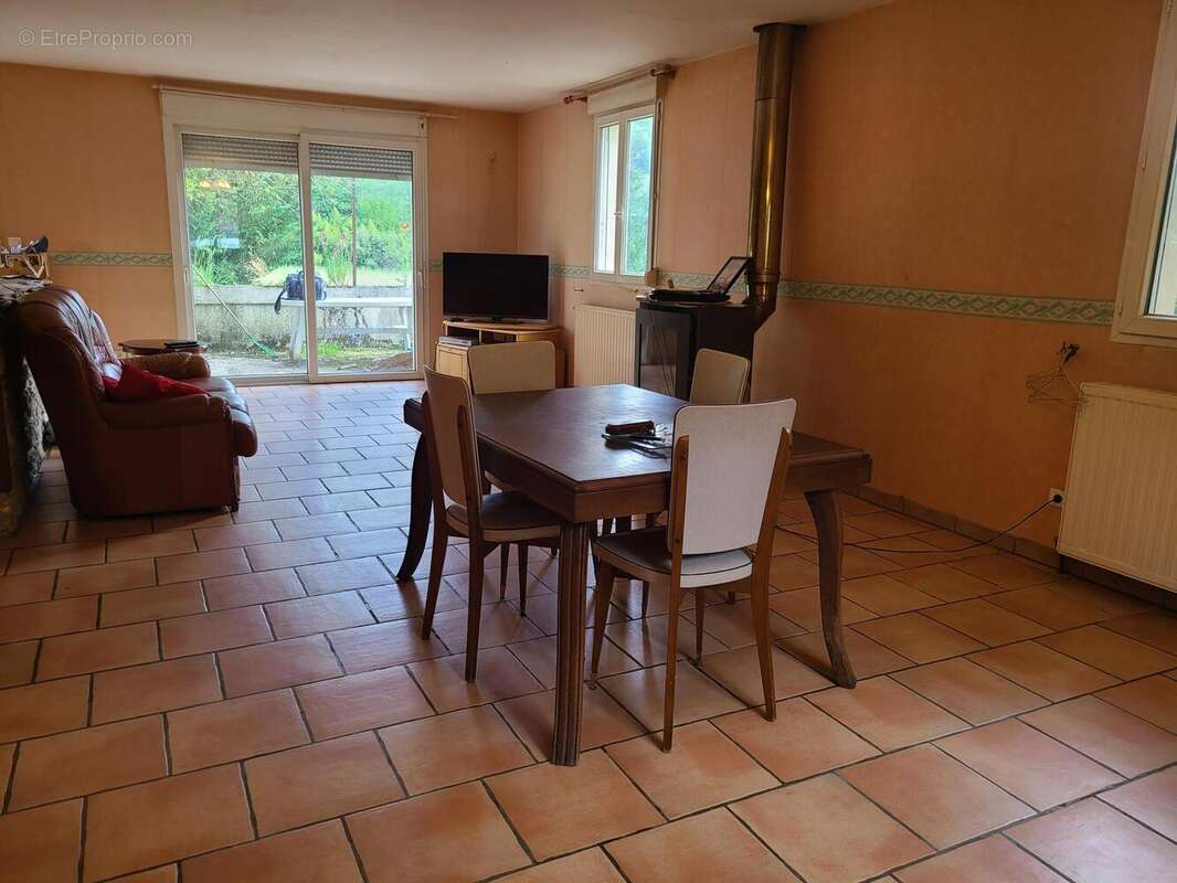 Maison 157 m² à Saint-Denis-Catus  - photo 4