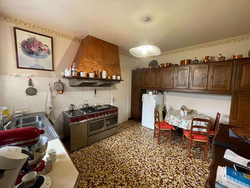 Maison à AIXE-SUR-VIENNE