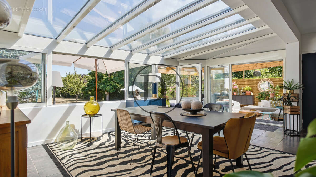 MAISON MONTIGNY-SUR-LOING - 190 M2 avec sous sol total et piscine - photo 3