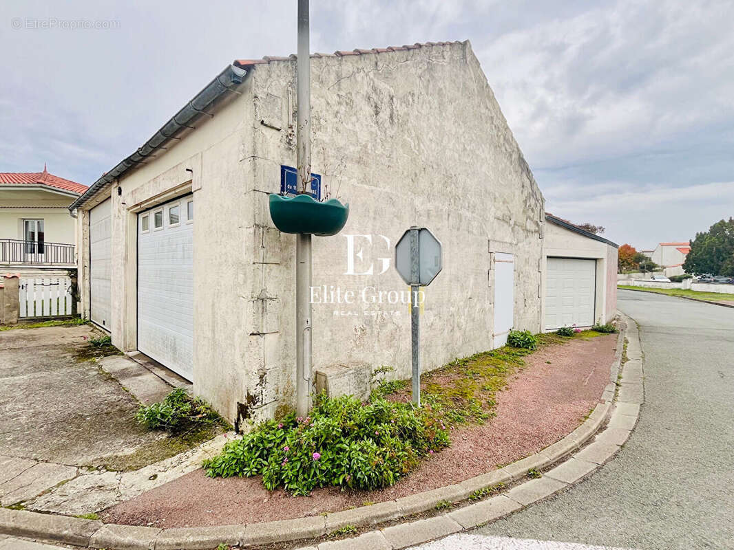 Maison à PORT-DES-BARQUES