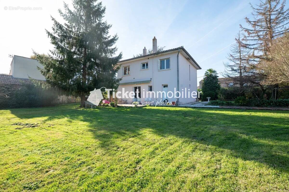 Maison à SAINT-PAUL-SUR-SAVE