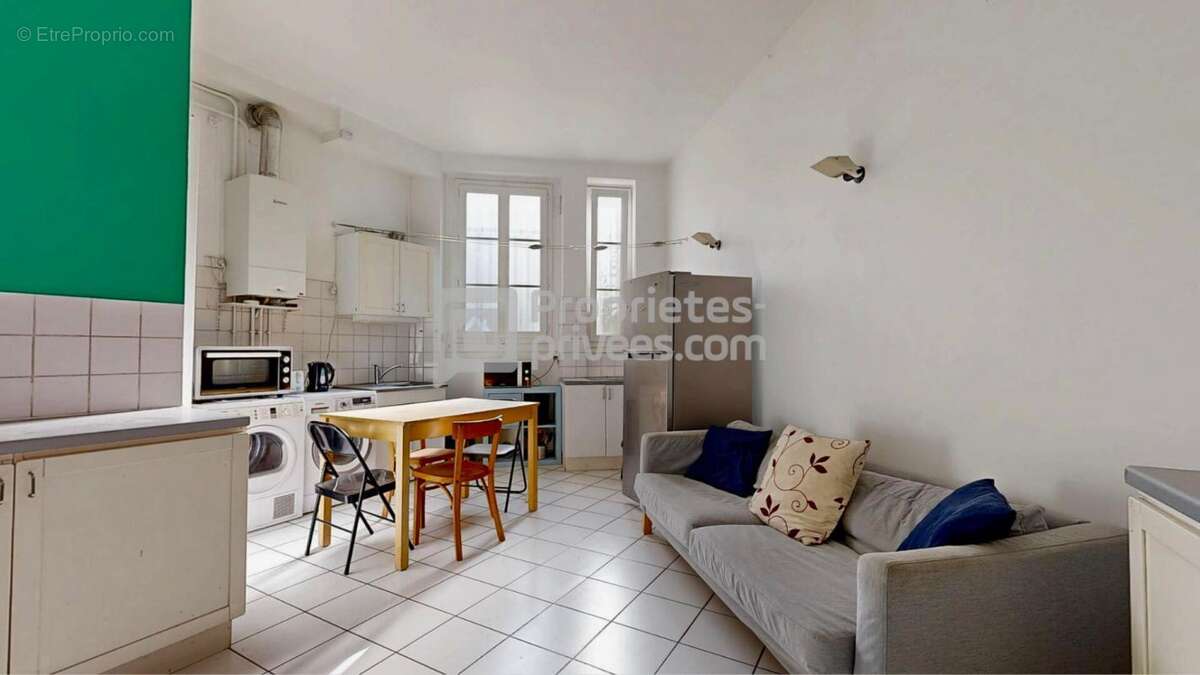Appartement à PARIS-11E