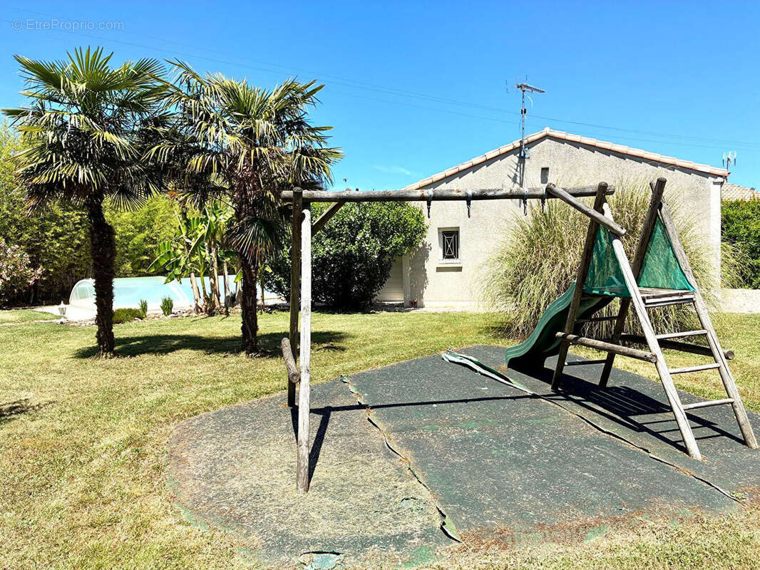 Maison de plain-pied avec piscine au Temple Sur Lot - photo 12