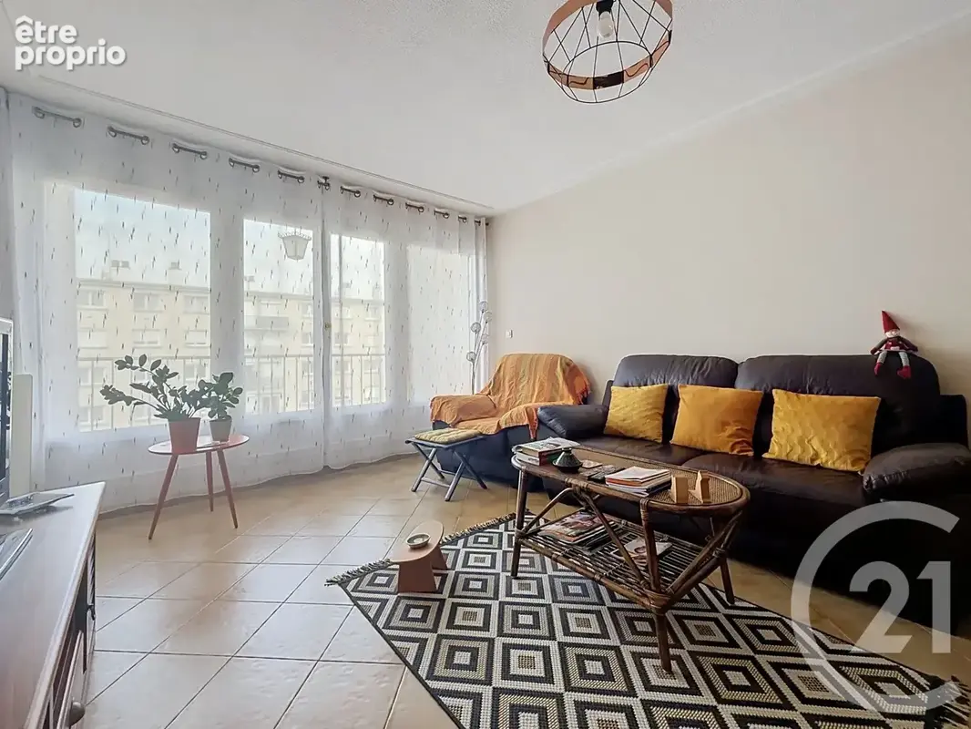 Appartement 3 pièces 66 m² à vendre à Troyes (10000) - photo 2