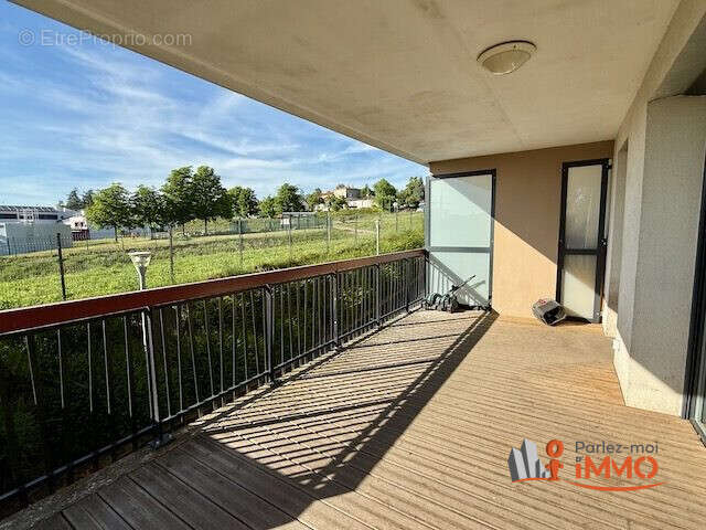 Appartement 97 m² à Saint-Priest-En-Jarez  - photo 5