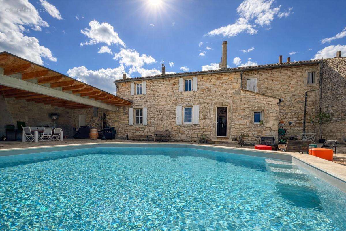 Maison à BARJAC