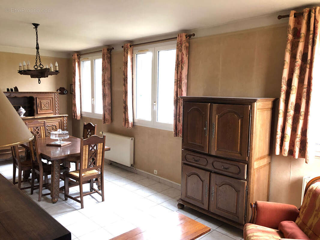 Maison à TOUSSUS-LE-NOBLE