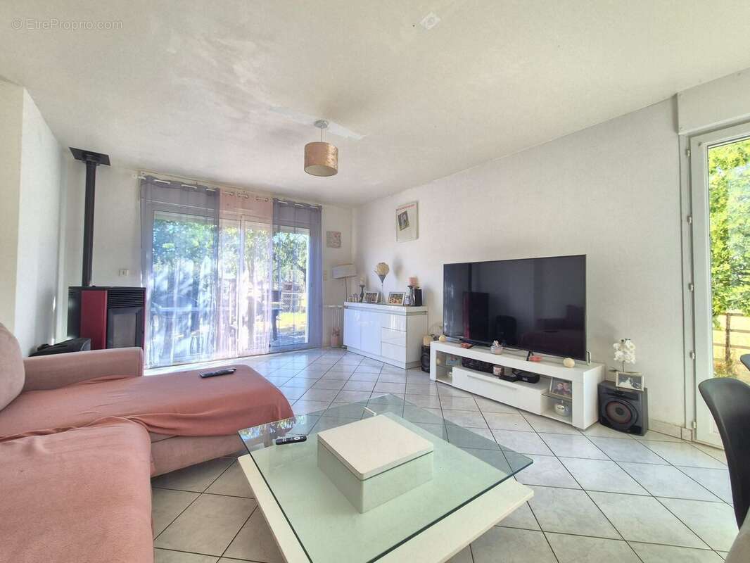 Maison à LA POUEZE