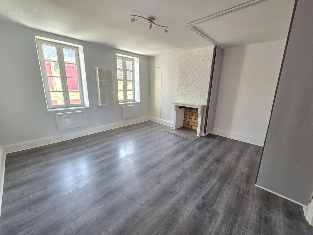 Appartement à MOULINS