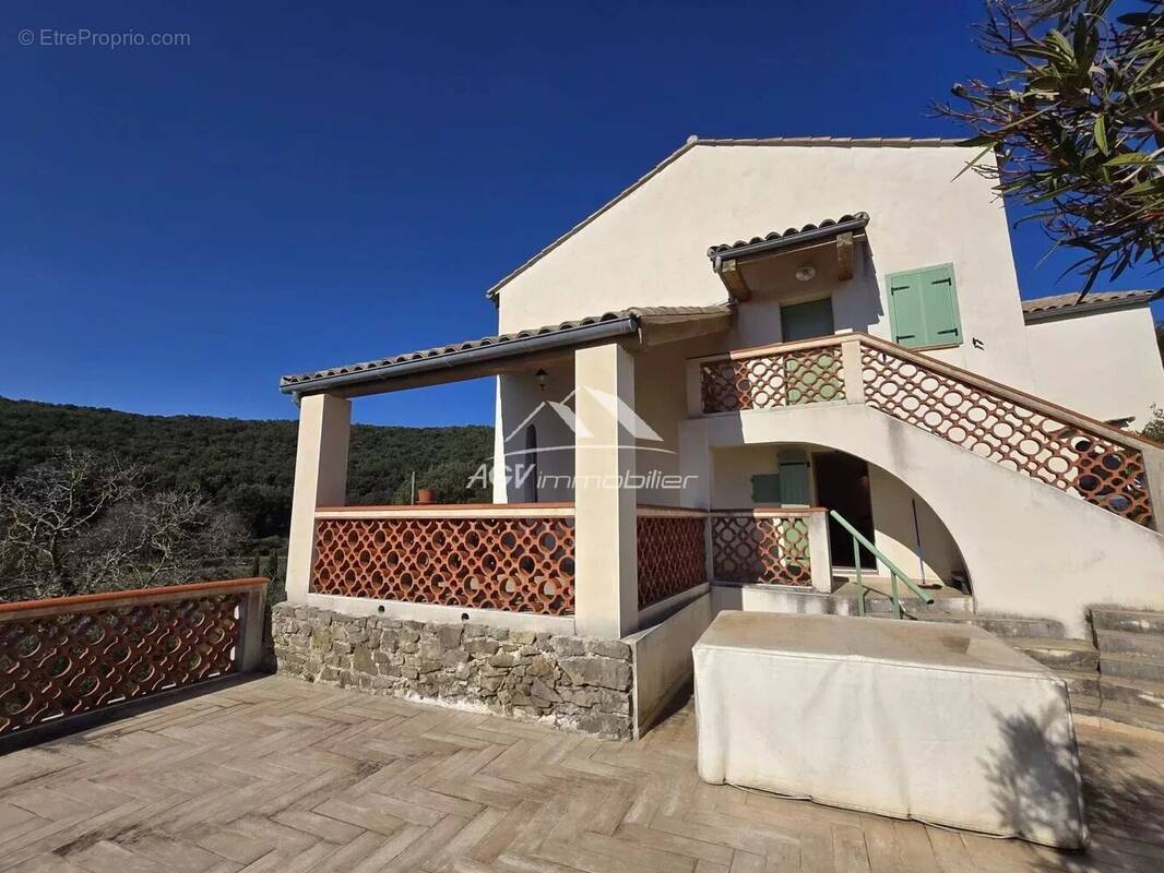 Maison à LES SALLES-DU-GARDON