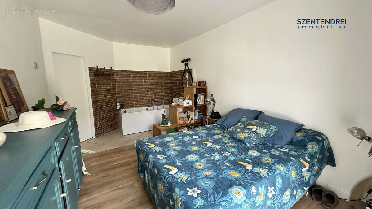 Maison 154 m² à Saint-Nazaire-De-Pezan  - photo 7