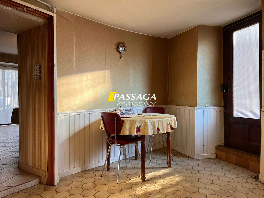 Maison à CAMPAGNAC