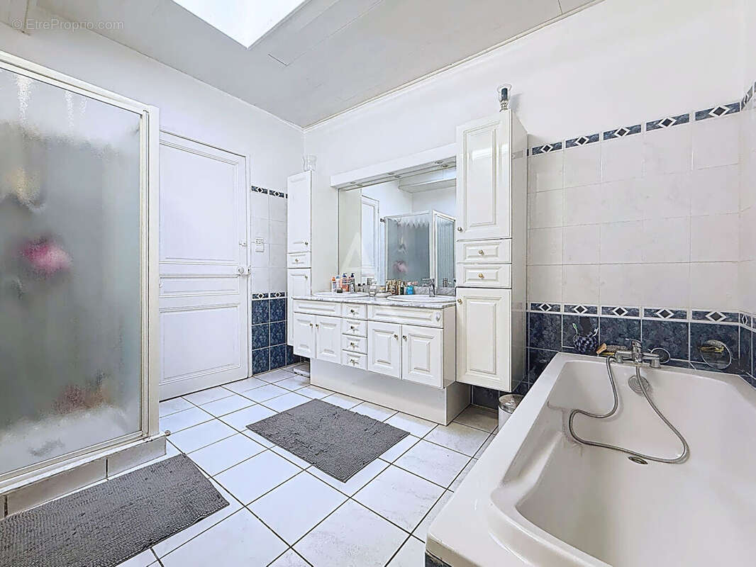 Maison à BRUGUIERES