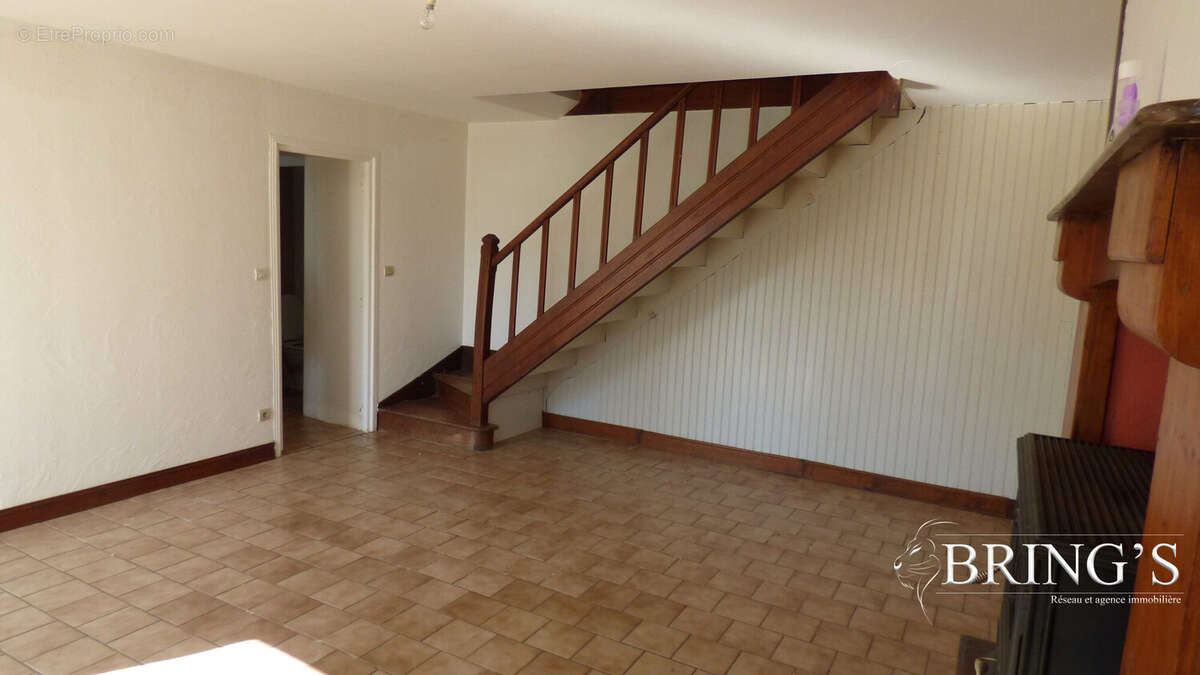 Maison à SAINT-SAUVEUR-LENDELIN