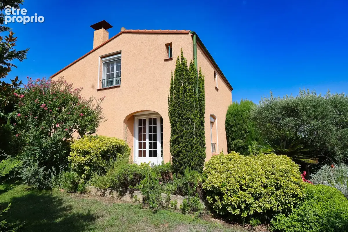 Villa d'exception de 146 m2 avec piscine, sous-sol de 105 m2 et terrain de 1780 m2 sans vis-a-vis - photo 2