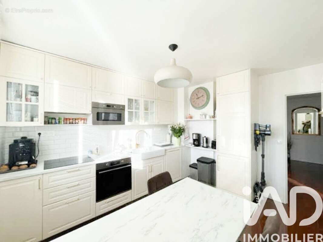 Photo 2 - Appartement à MARGENCY