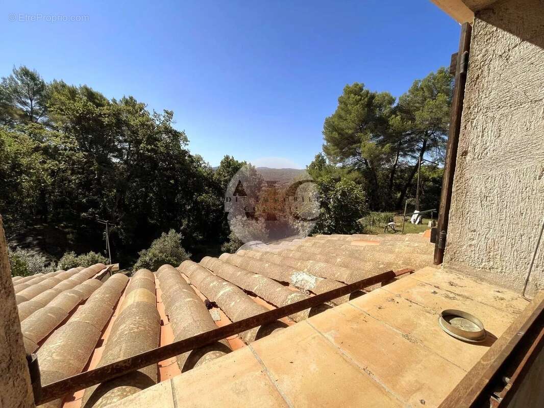 Maison à TOURRETTES