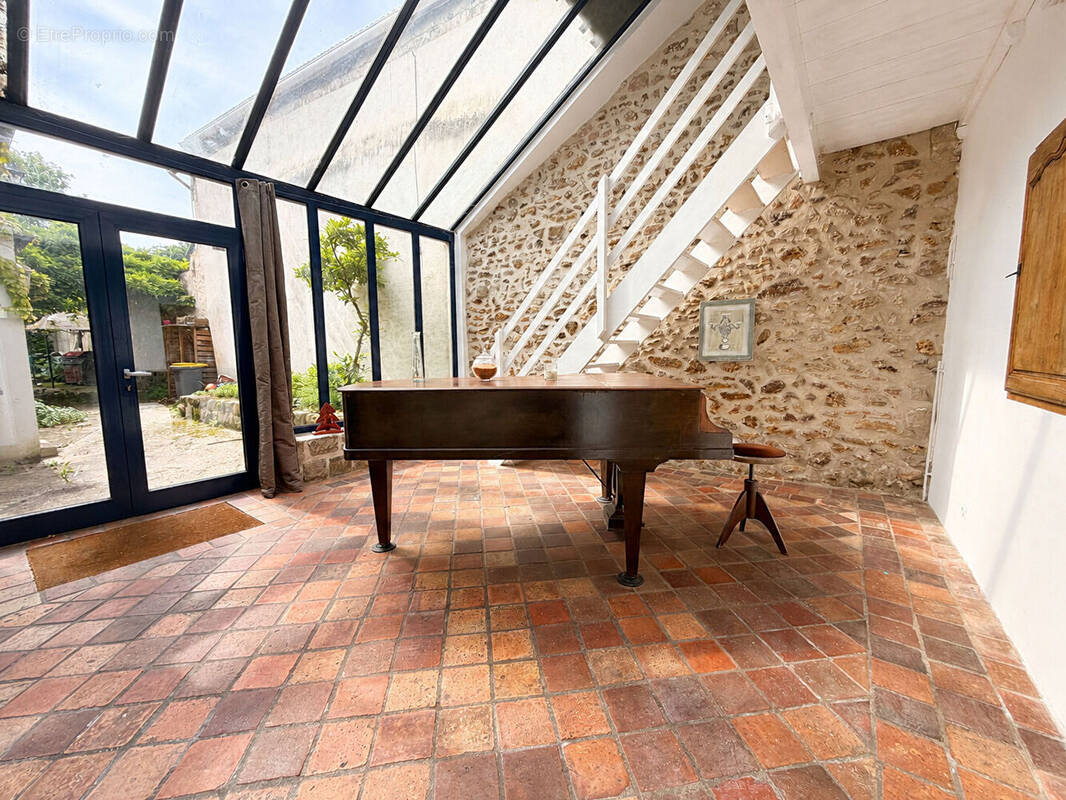 Maison à LINAS