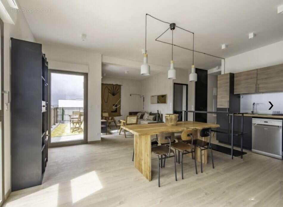 Appartement à BORDEAUX