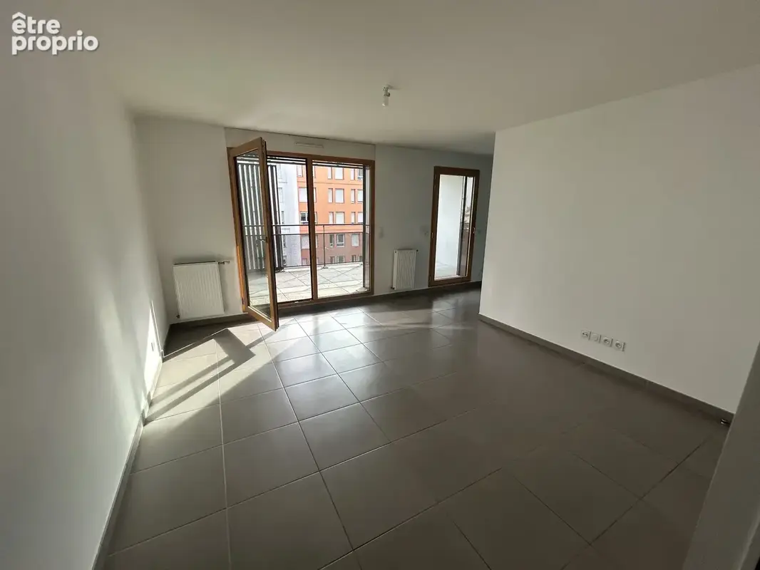T3 LYON 8e  Standing 1996 AVEC BALCON ET Ascenseur - photo 15