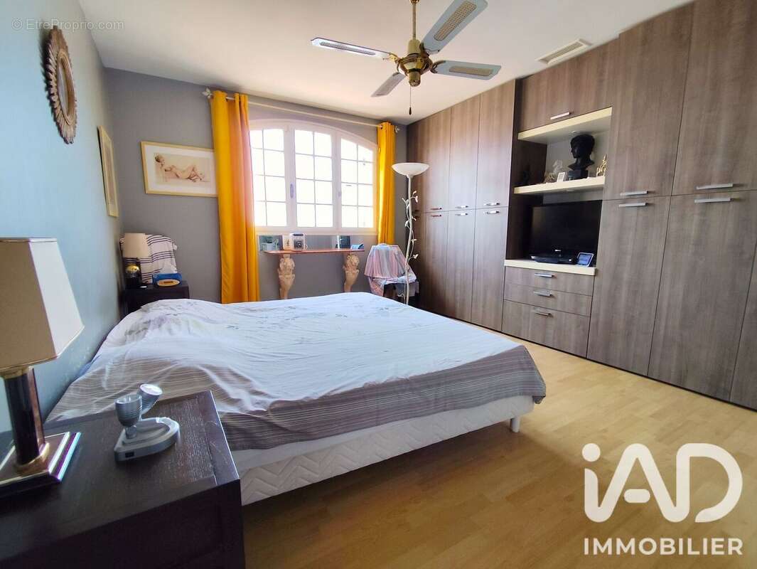 Maison 230 m² à Hyeres  - photo 5