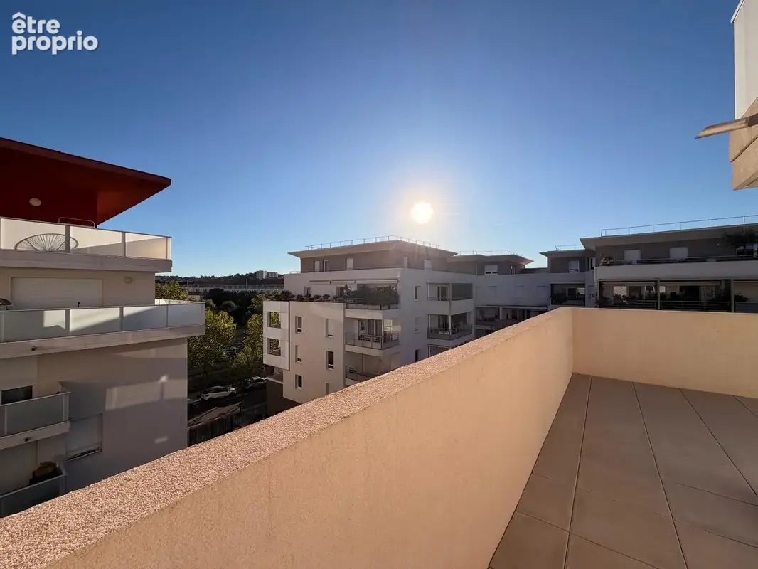 NIMES MONT DUPLAN Magnifique appartement 3 pièces de 70 m2 avec terrasse de 42 m2 et double parking - photo 16