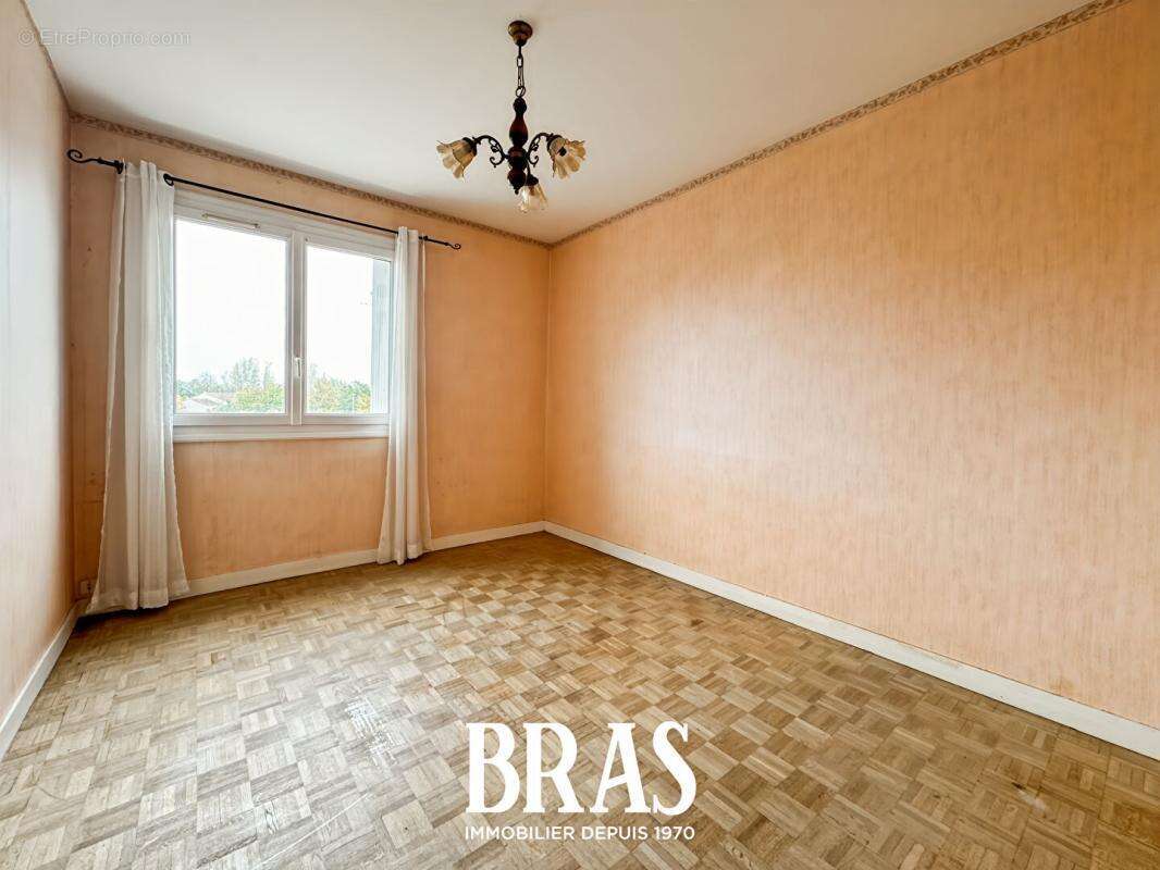 Pont rousseau - t3 64 m² - 2 ch - cave - parking - photo 5