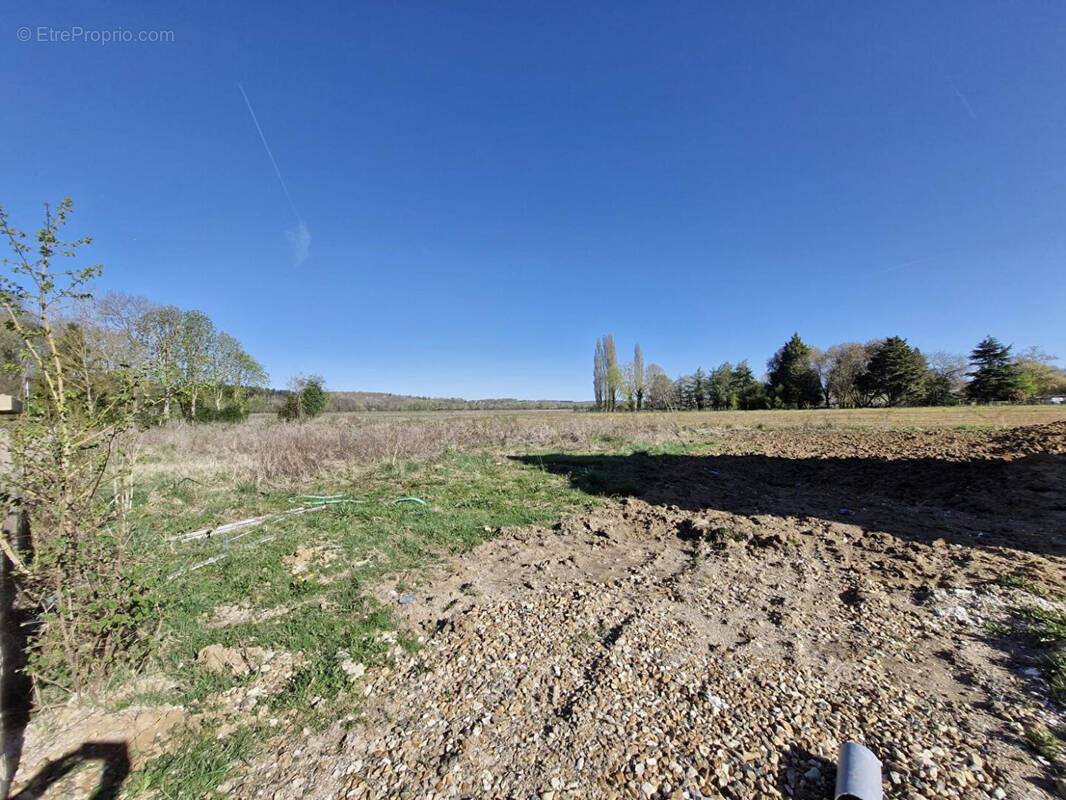 Terrain à MAGNY-EN-VEXIN
