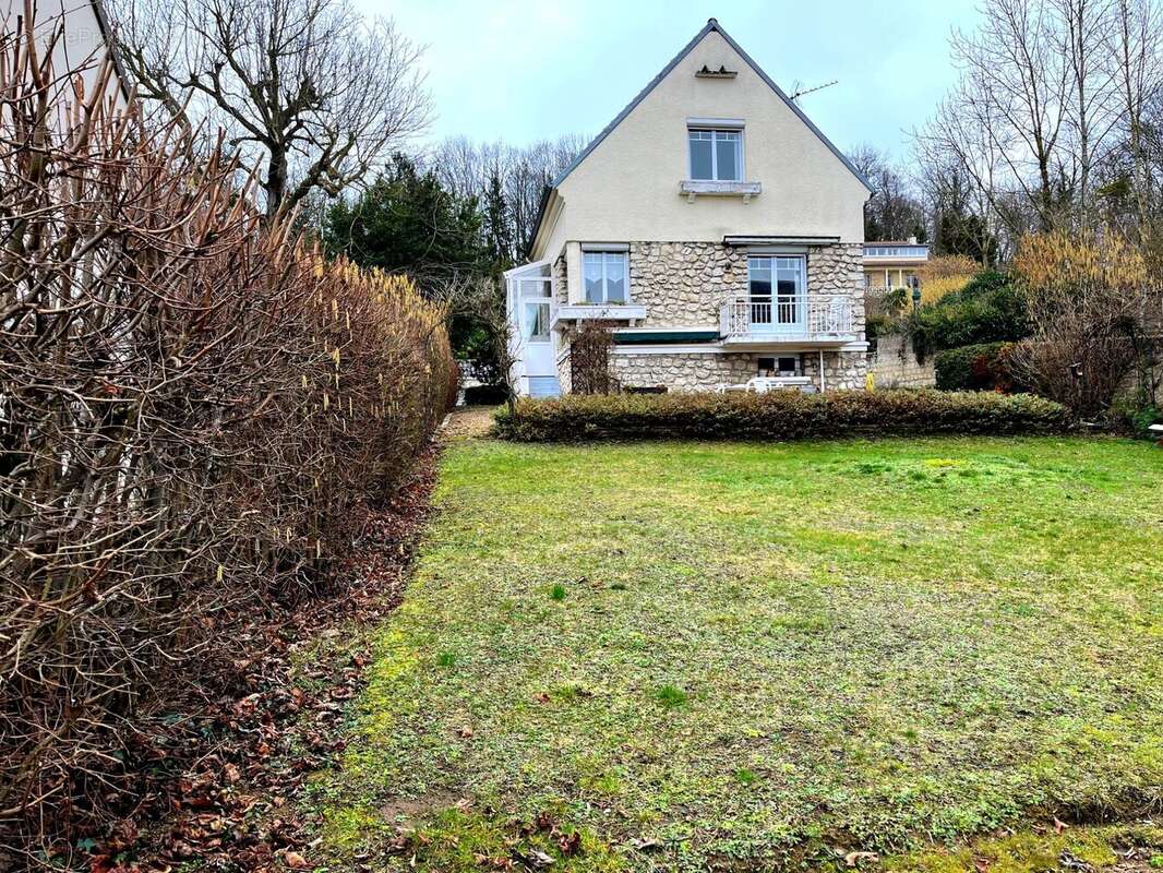 Maison à HARDRICOURT