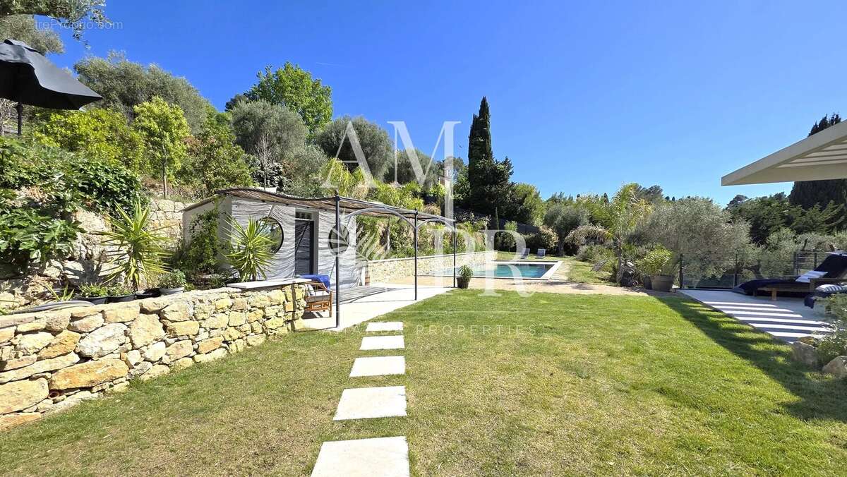 Maison à MOUGINS
