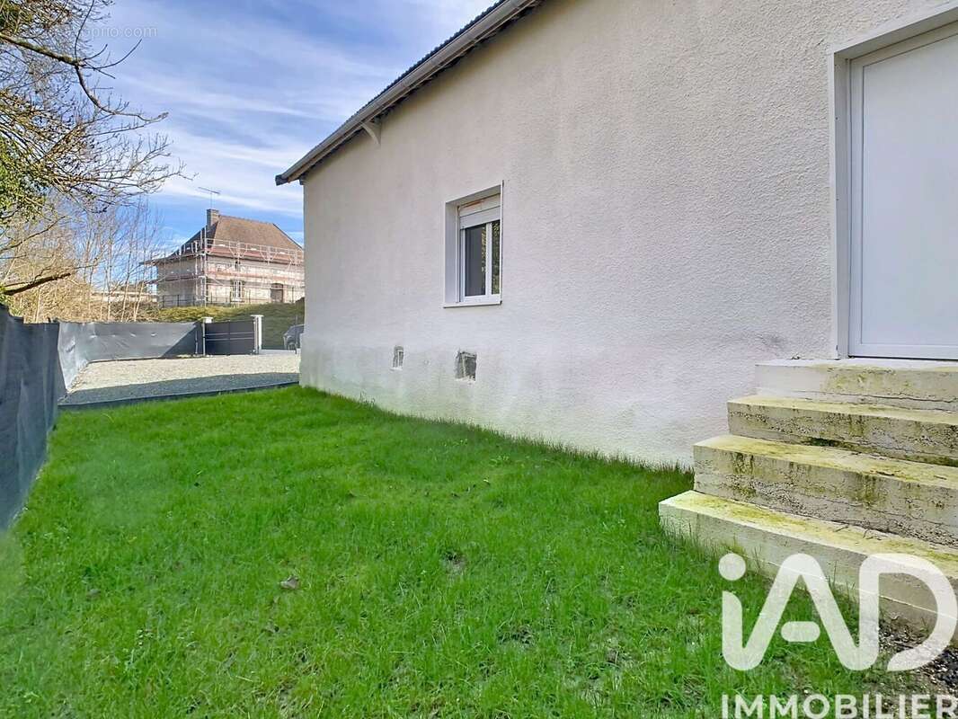 Maison 63 m² à Poivres  - photo 2