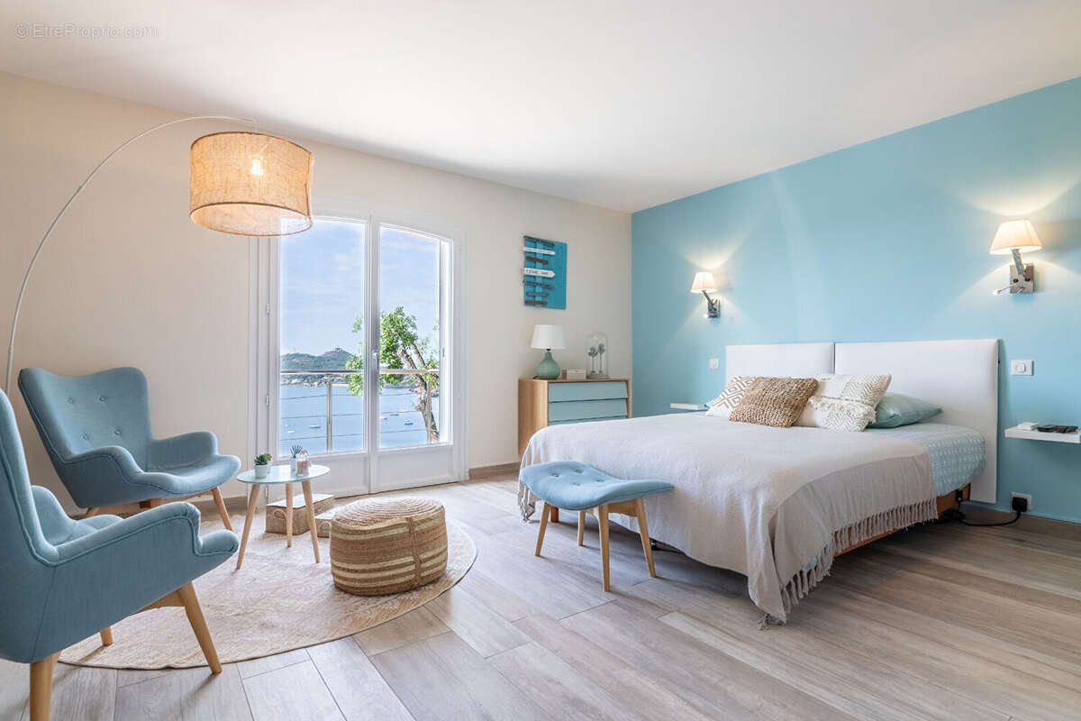 Saint-Raphaël - Agay, villa vue mer panoramique, piscine chauffée, 5 chambres - photo 7